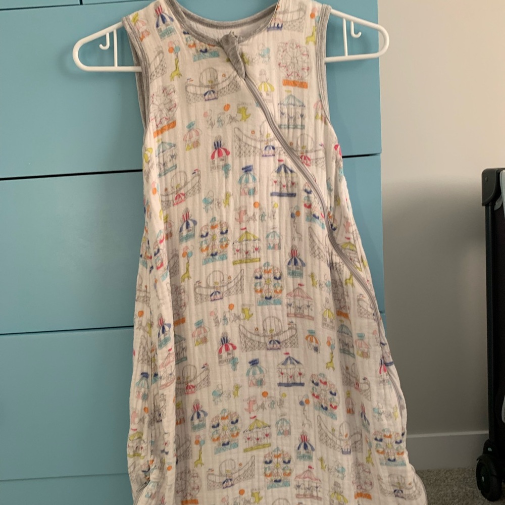 Loulou Lollipop sleep sack. Lightweight breathable muslin. TOG 1